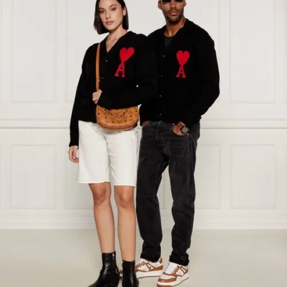 AMI PARISAmi de Coeur Wool Cardigan - gender neutral